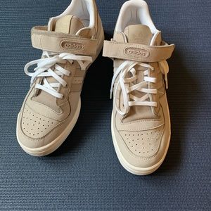Men’s forum low suede adidas size 11